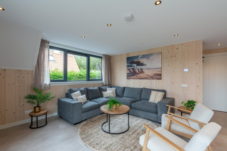 Living room 2, Seaside Holiday Home With Garden, Zijpe
