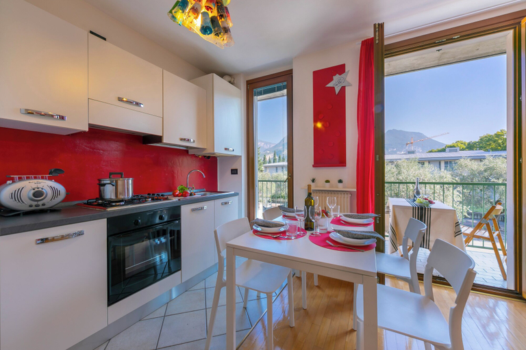 Others 3, Claz House 500m to Lake Garda - Happy Rentals, Trento