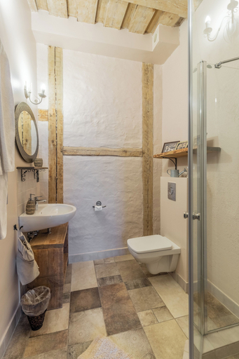 Bathroom 5, Mazmežotnes muiža, Bauska