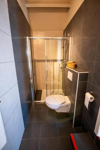 Bathroom 3, Boutique Hotel Het Zoete Zijn, Limburg
