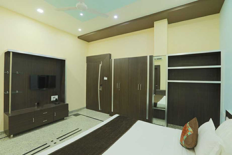 Bedroom 4, Hotel Raj Garden Pushkar , Ajmer
