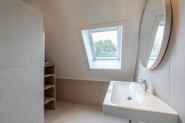 Bathroom 5, Seaside Holiday Home With Garden, Zijpe