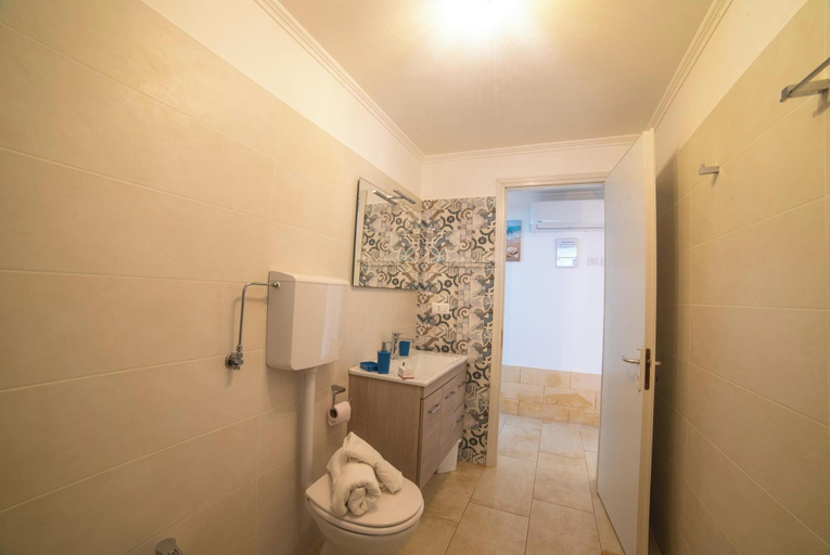 Bathroom 4, Villa Felloniche, Lecce