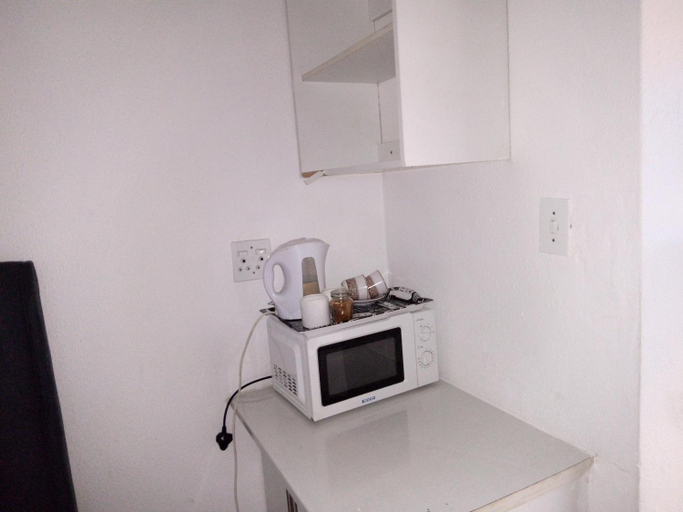 Others 5, Lancaster Guest House, Ekurhuleni