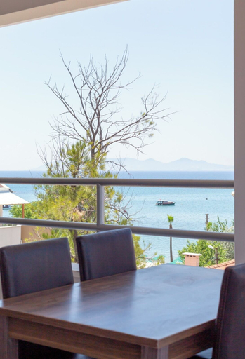 Outdoor dining 2, A.EMRELİ OTEL, Ayvalık