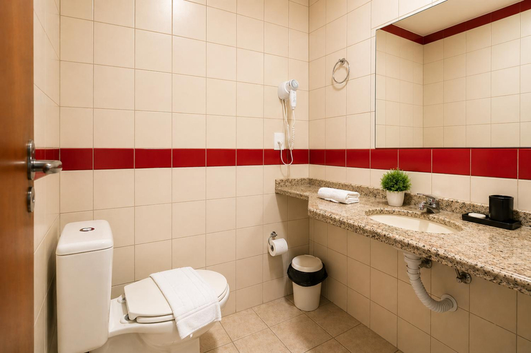 Bathroom 5, Ingleses Holiday Studios, Florianopolis