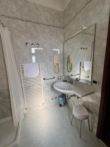 Bathroom 5, Unity affitta camere Padova RC12, Padua
