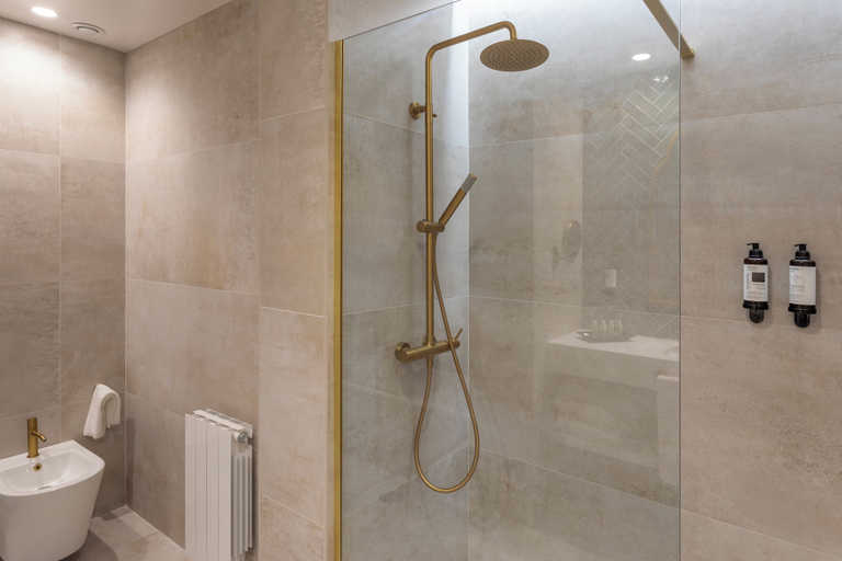 Bathroom 5, Vincci Albayzin Hotel, Granada