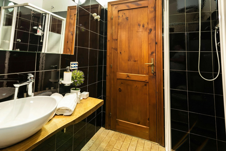 Bathroom 2, Su Entu, Olbia-Tempio