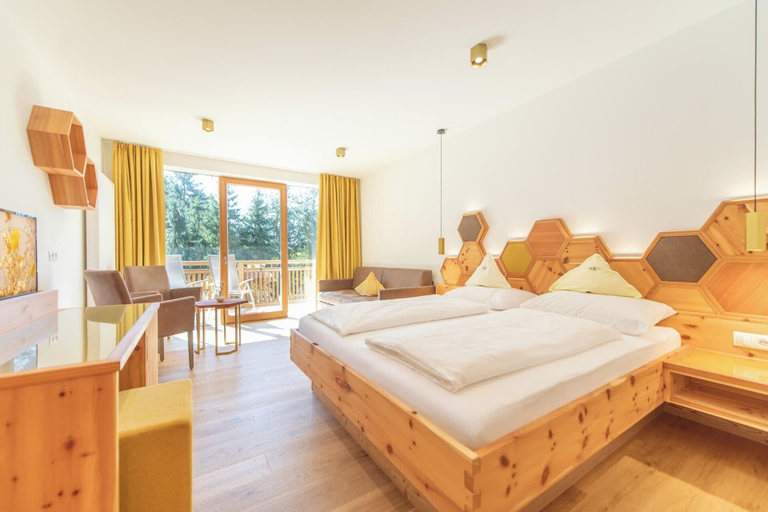 Bedroom 4, APIPURA hotel rinner, Bolzano