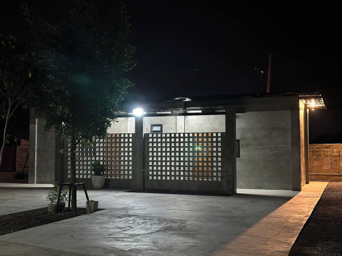 Property grounds 4, Baan Puen Kin Kanchanaburi, Tha Muang
