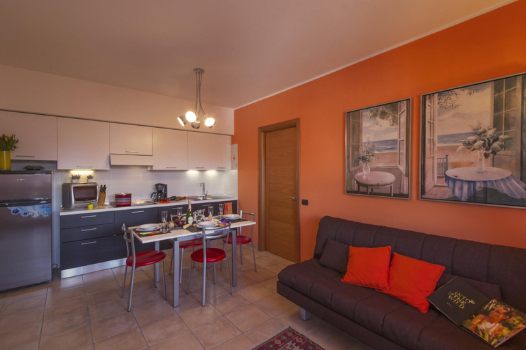 Others 5, Casa Fiorita: Leggiuno 100 Meters From Lake Apartment With Shared Pool, Varese