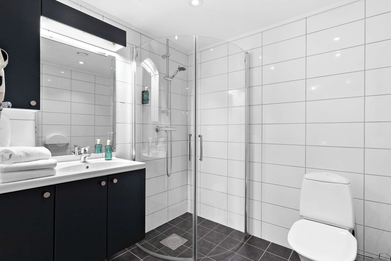 Bathroom 3, Ole Bull, Best Western Signature Collection, Bergen