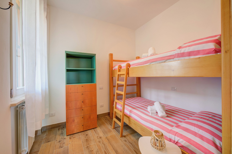 Others 5, La Casa Accanto With Shared Pool - Happy Rentals, Brescia