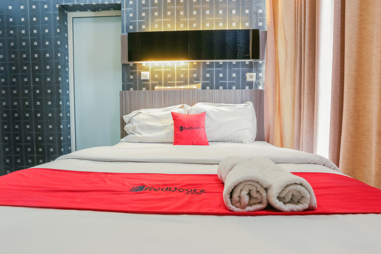 RedDoorz @ Jamin Ginting Medan Room Type - RedDoorz Room
