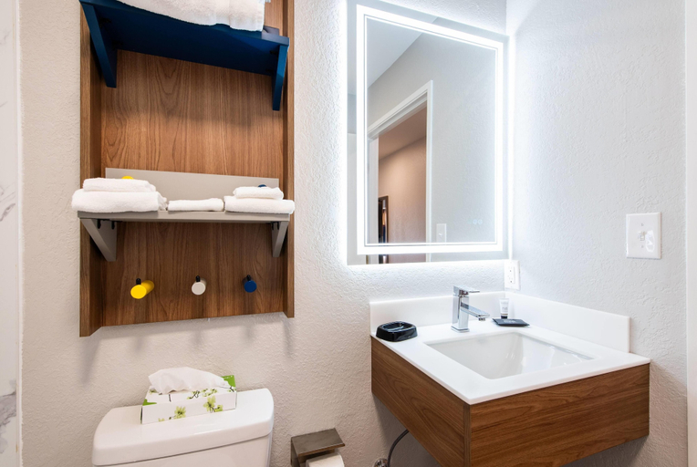 Bathroom 4, Microtel Inn & Suites by Wyndham London, Laurel