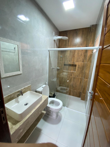 Bathroom 5, Suites Central, Maragogi