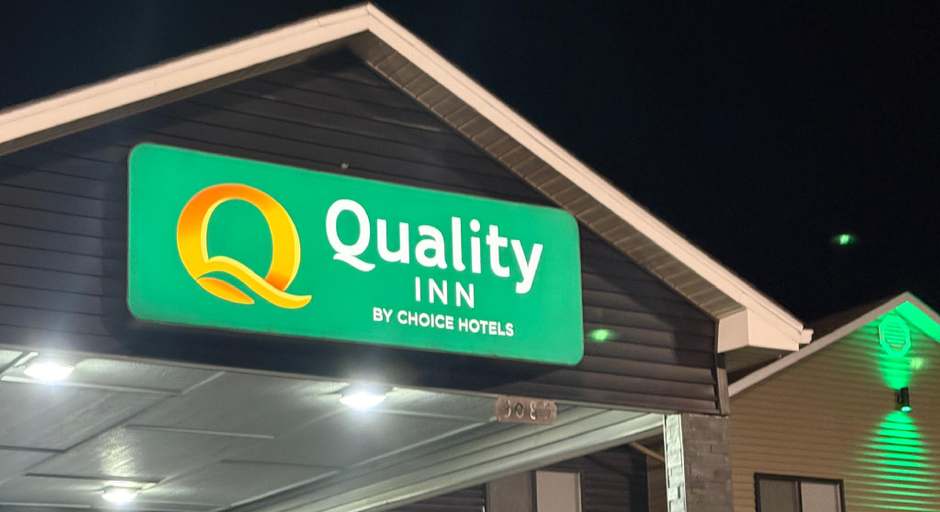 Exterior view 2, Quality Inn Neosho, Newton