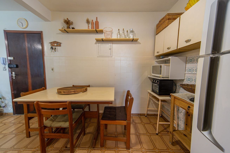 Room 4, Apartamento com Garagem a 450m da Praia do Forte, São Vicente