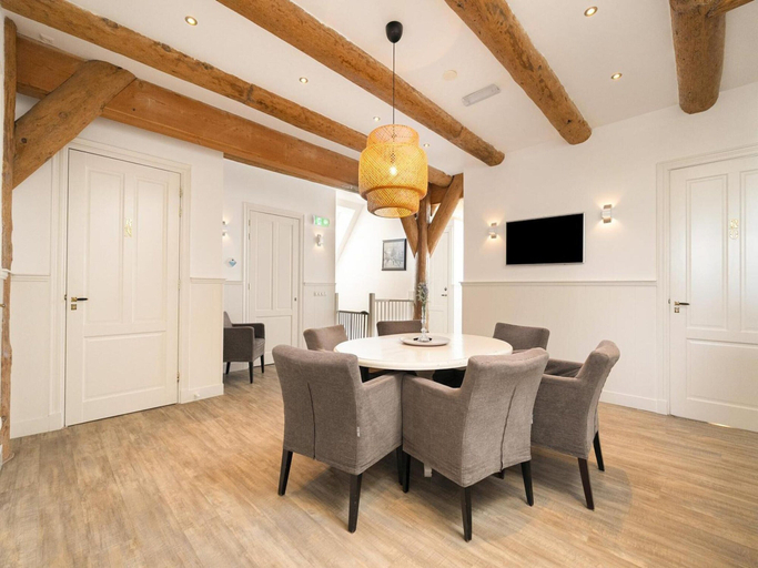 Dining 5, Balkenhoeve Farmhouse for 22 in Callantsoog, Schagen