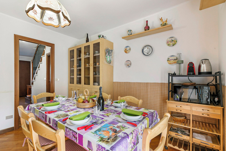 Dining 3, Maison Rosamunda for 6 With Garden, Torino