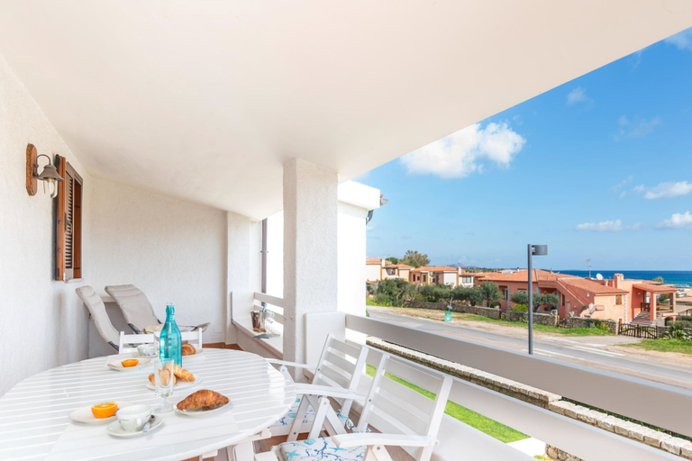 Outdoor dining 4, La Lampara House, Olbia-Tempio