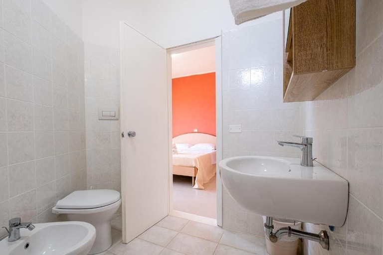 Bathroom 4, Hotel Crown, Rimini