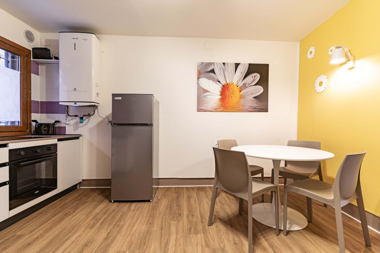 Room 3, Daisy Flowers by Wonderful Italy, Venezia