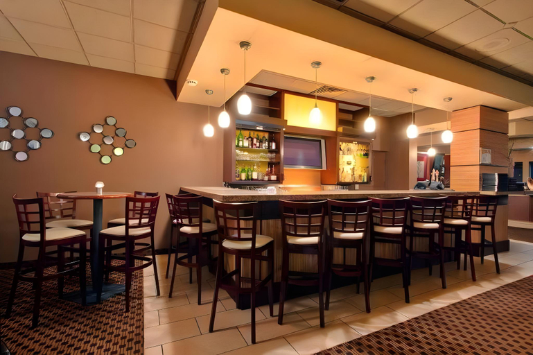 Food & Drinks 5, Amenida Residences, Division No. 6