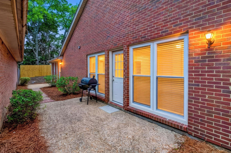 Room 4, Renovated 3BR Retreat With Game Room, Montgomery