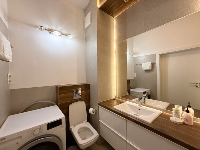 Bathroom 2, Mila Baltica Q4 Apartments, Gdańsk City