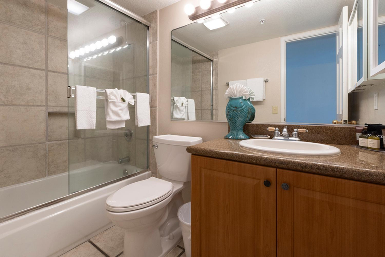 Bathroom 3, San Clemente Cove, Orange