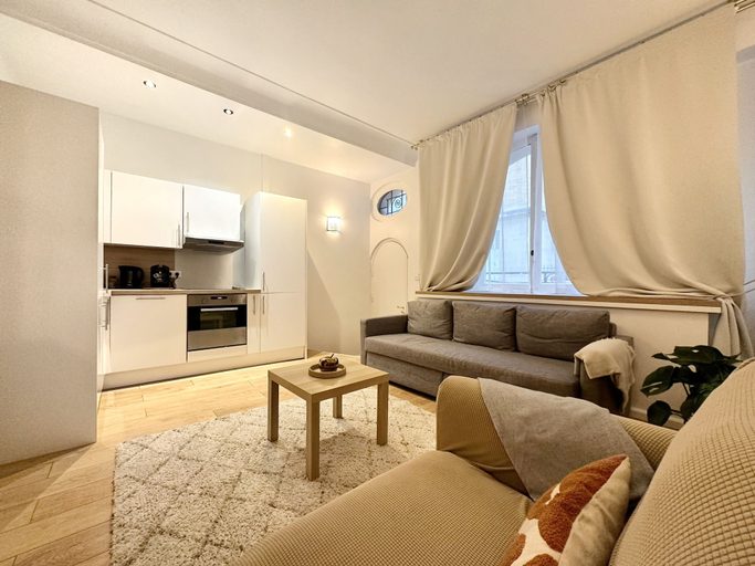 Living area 4, Celine 30, Paris