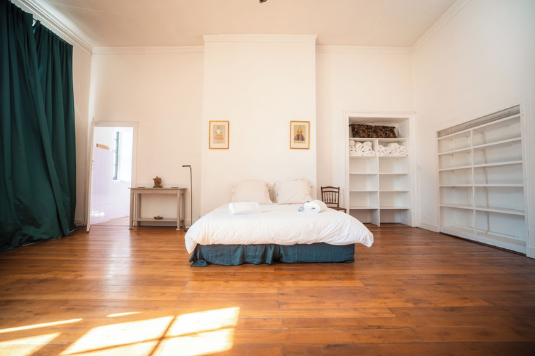 Room 5, Le Manoir Familial, Brabant Wallon