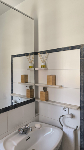 Bathroom 5, Spinola Beachfront Bungalows, Cádiz