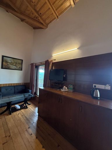 Others 5, Shri Shail Inn, Nainital