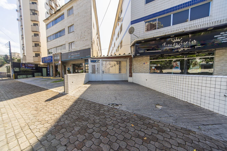 Room 5, Apartamento com Garagem a 450m da Praia do Forte, São Vicente