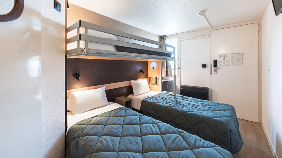 Bedroom 4, Premiere Classe Lyon Sud - Chasse sur Rhône Vienne, Isère