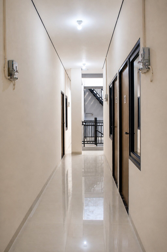 Others 4, Djuragan Kamar Labuhan, Semarang