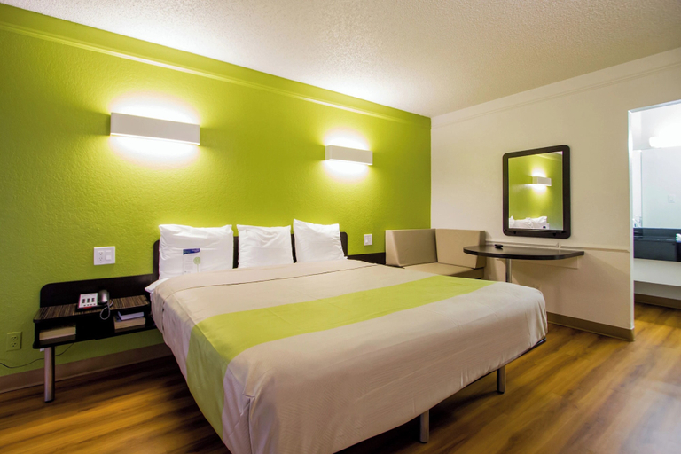 Bedroom 2, Motel 6 Austin, TX - Midtown, Travis