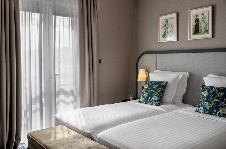 Bedroom 4, Warwick Reine Astrid - Lyon, Rhône