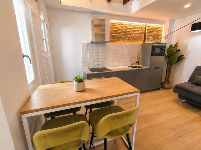 Room 5, C Latina 4-2 in Madrid, Madrid