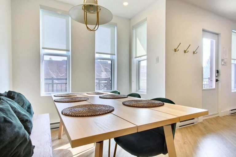 Dining, Le 319, Communauté-Urbaine-de-Québec