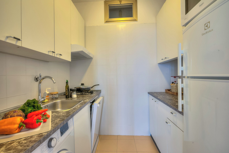 Private kitchen, Casa Gigi Apartment with Pool and Terrace - Happy Rentals, Imperia