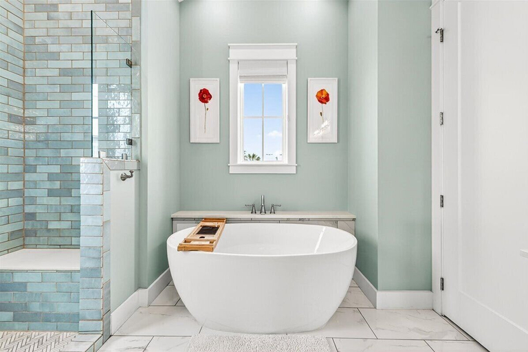 Bathroom 4, It Is Well 127 WI, Nueces