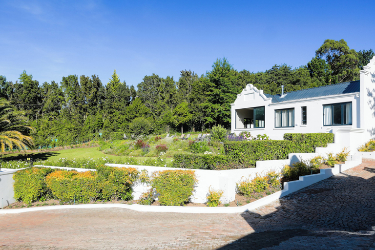 Property grounds, Hemelberg Guesthouse, Cape Winelands