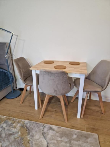 Dining 4, Apartamenty Klonowa 13, Gdynia