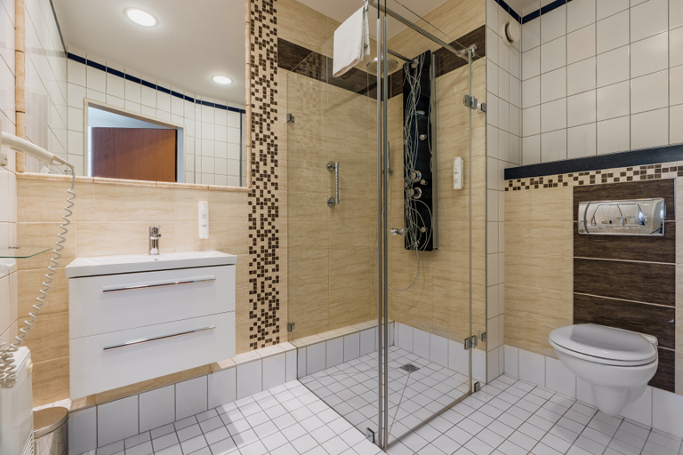 Bathroom 5, Express Kraków Hotel, Kraków