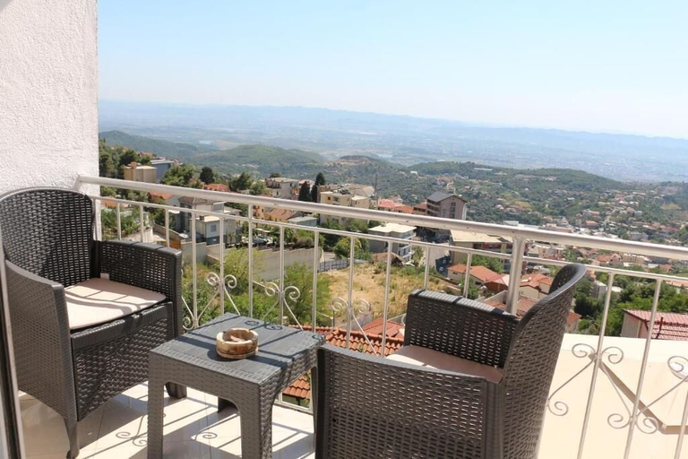 Others 5, Villa Duka, Krujës
