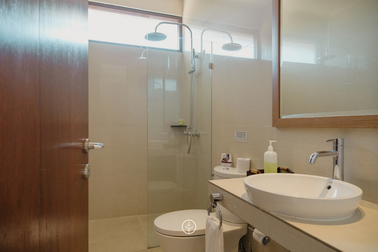 Bathroom 4, Narwastu Hill View Villa 6 bedrooms with a private swimming pool, Bandung